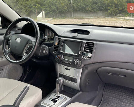 Сірий Кіа Маджентіс, об'ємом двигуна 2 л та пробігом 303 тис. км за 6500 $, фото 7 на Automoto.ua