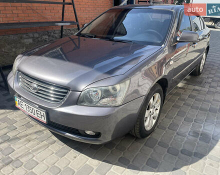 Сірий Кіа Маджентіс, об'ємом двигуна 2 л та пробігом 175 тис. км за 6200 $, фото 1 на Automoto.ua