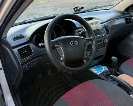 Серый Киа Маджентис, объемом двигателя 2 л и пробегом 171 тыс. км за 4799 $, фото 9 на Automoto.ua