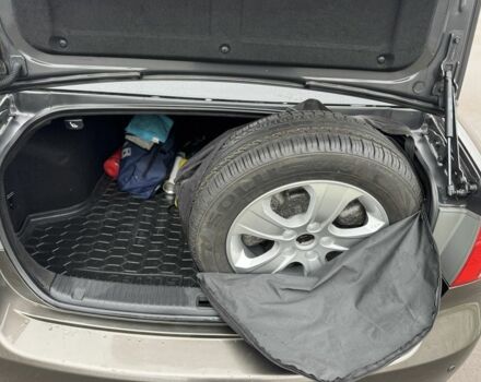 Серый Киа Маджентис, объемом двигателя 2 л и пробегом 263 тыс. км за 7200 $, фото 16 на Automoto.ua