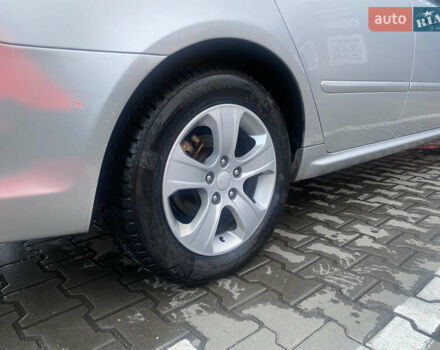 Сірий Кіа Маджентіс, об'ємом двигуна 2 л та пробігом 269 тис. км за 5350 $, фото 16 на Automoto.ua