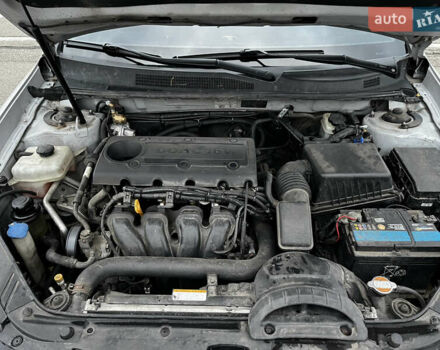 Серый Киа Маджентис, объемом двигателя 2 л и пробегом 291 тыс. км за 6100 $, фото 14 на Automoto.ua