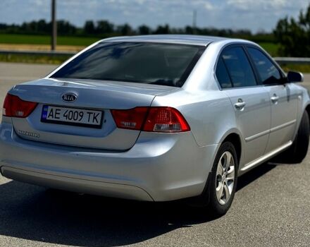 Сірий Кіа Маджентіс, об'ємом двигуна 2 л та пробігом 208 тис. км за 7200 $, фото 6 на Automoto.ua