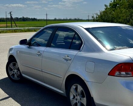 Сірий Кіа Маджентіс, об'ємом двигуна 2 л та пробігом 208 тис. км за 7200 $, фото 8 на Automoto.ua