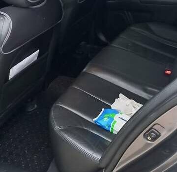 Сірий Кіа Маджентіс, об'ємом двигуна 2 л та пробігом 191 тис. км за 7700 $, фото 12 на Automoto.ua