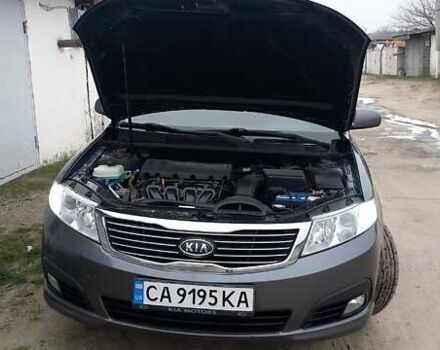 Сірий Кіа Маджентіс, об'ємом двигуна 2 л та пробігом 191 тис. км за 7700 $, фото 6 на Automoto.ua