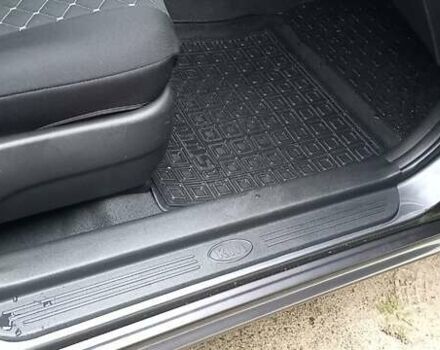 Сірий Кіа Маджентіс, об'ємом двигуна 2 л та пробігом 191 тис. км за 7700 $, фото 17 на Automoto.ua