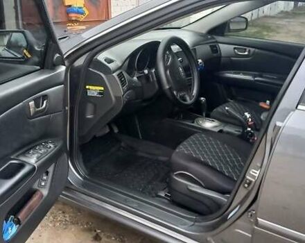 Сірий Кіа Маджентіс, об'ємом двигуна 2 л та пробігом 191 тис. км за 7700 $, фото 10 на Automoto.ua