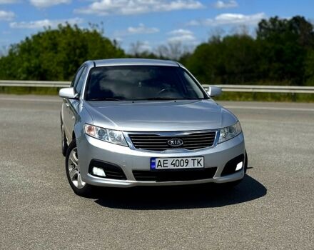 Сірий Кіа Маджентіс, об'ємом двигуна 2 л та пробігом 208 тис. км за 7200 $, фото 1 на Automoto.ua