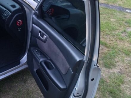 Серый Киа Маджентис, объемом двигателя 2 л и пробегом 200 тыс. км за 4850 $, фото 1 на Automoto.ua