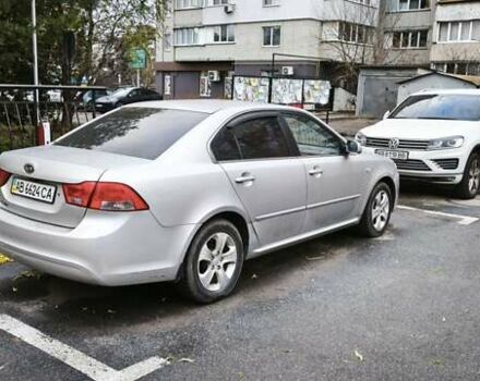 Сірий Кіа Маджентіс, об'ємом двигуна 2 л та пробігом 190 тис. км за 5200 $, фото 1 на Automoto.ua