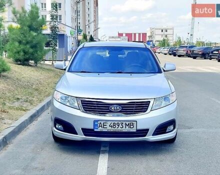 Сірий Кіа Маджентіс, об'ємом двигуна 2 л та пробігом 178 тис. км за 6300 $, фото 1 на Automoto.ua