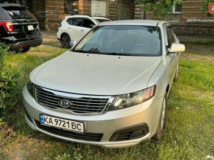Сірий Кіа Маджентіс, об'ємом двигуна 2 л та пробігом 343 тис. км за 5900 $, фото 1 на Automoto.ua