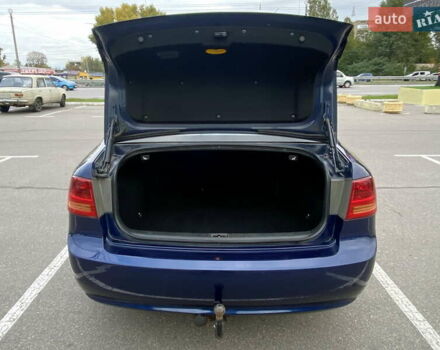 Синій Кіа Маджентіс, об'ємом двигуна 2 л та пробігом 249 тис. км за 5750 $, фото 12 на Automoto.ua