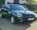 Синій Кіа Маджентіс, об'ємом двигуна 2 л та пробігом 330 тис. км за 3300 $, фото 1 на Automoto.ua