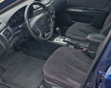 Синій Кіа Маджентіс, об'ємом двигуна 2 л та пробігом 110 тис. км за 5700 $, фото 10 на Automoto.ua