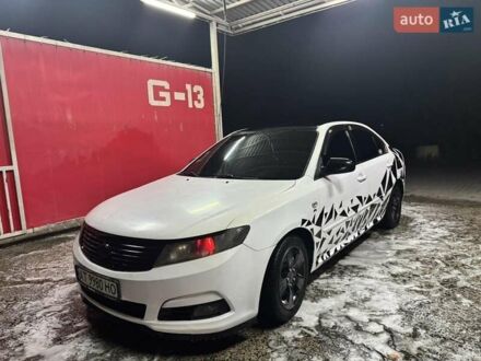 Киа Маджентис 2008 в Калуше на Automoto.ua Синий Киа Маджентис, объемом двигателя 2 л и пробегом 240 тыс. км за 5999 $, фото 1 на Automoto.ua