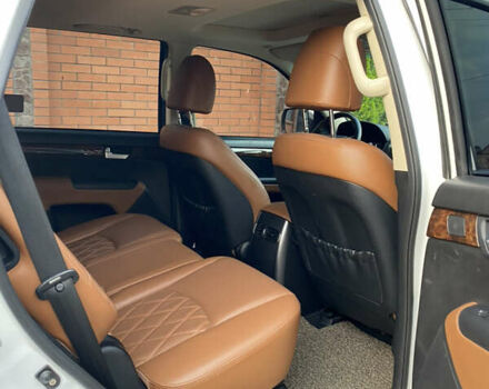 Білий Кіа Мохаве, об'ємом двигуна 3 л та пробігом 83 тис. км за 27500 $, фото 31 на Automoto.ua