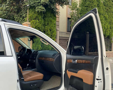 Білий Кіа Мохаве, об'ємом двигуна 3 л та пробігом 83 тис. км за 27500 $, фото 25 на Automoto.ua