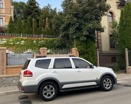 Белый Киа Мохаве, объемом двигателя 3 л и пробегом 83 тыс. км за 27500 $, фото 1 на Automoto.ua