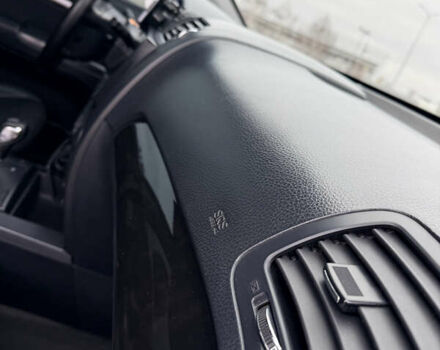 Чорний Кіа Мохаве, об'ємом двигуна 2.96 л та пробігом 232 тис. км за 14500 $, фото 24 на Automoto.ua