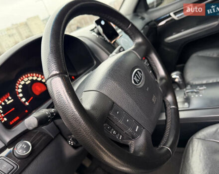 Чорний Кіа Мохаве, об'ємом двигуна 2.96 л та пробігом 232 тис. км за 14500 $, фото 10 на Automoto.ua