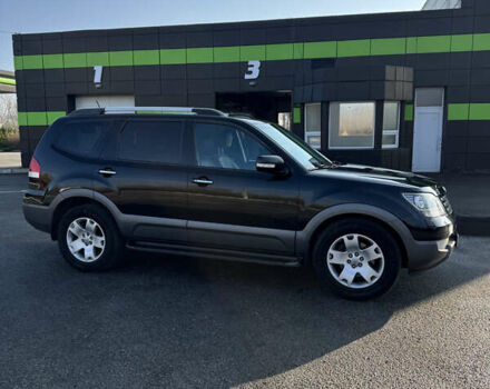 Черный Киа Мохаве, объемом двигателя 2.96 л и пробегом 143 тыс. км за 15900 $, фото 3 на Automoto.ua