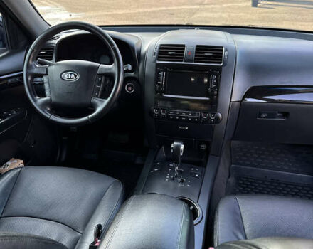 Черный Киа Мохаве, объемом двигателя 2.96 л и пробегом 143 тыс. км за 15900 $, фото 11 на Automoto.ua