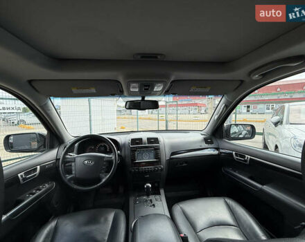 Чорний Кіа Мохаве, об'ємом двигуна 2.96 л та пробігом 318 тис. км за 13490 $, фото 26 на Automoto.ua