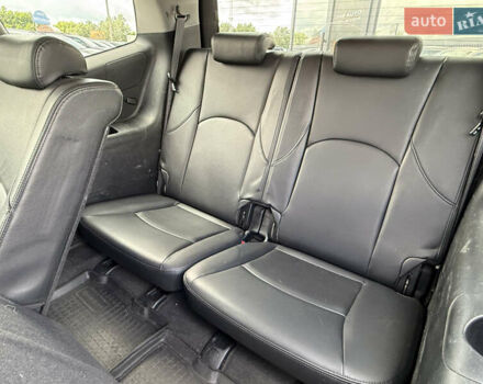 Чорний Кіа Мохаве, об'ємом двигуна 2.96 л та пробігом 318 тис. км за 13490 $, фото 16 на Automoto.ua