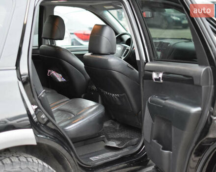 Черный Киа Мохаве, объемом двигателя 2.96 л и пробегом 160 тыс. км за 15500 $, фото 12 на Automoto.ua