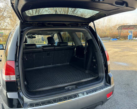 Черный Киа Мохаве, объемом двигателя 2.96 л и пробегом 143 тыс. км за 15900 $, фото 10 на Automoto.ua