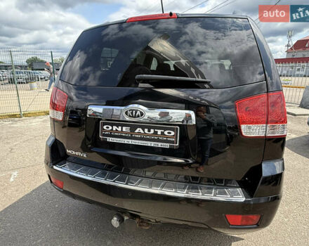 Чорний Кіа Мохаве, об'ємом двигуна 2.96 л та пробігом 318 тис. км за 13490 $, фото 6 на Automoto.ua