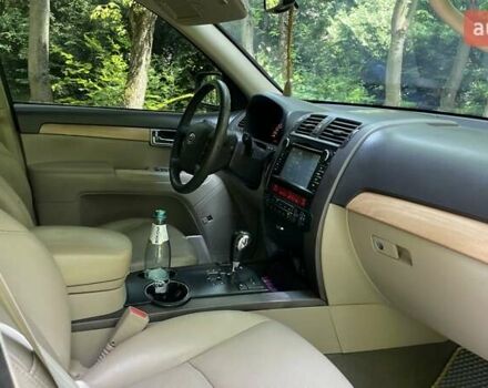 Черный Киа Мохаве, объемом двигателя 2.96 л и пробегом 315 тыс. км за 12500 $, фото 14 на Automoto.ua