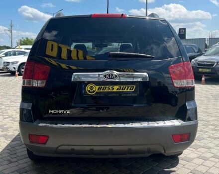 Черный Киа Мохаве, объемом двигателя 3 л и пробегом 194 тыс. км за 13990 $, фото 5 на Automoto.ua