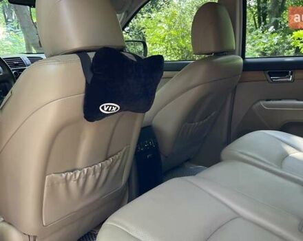 Черный Киа Мохаве, объемом двигателя 2.96 л и пробегом 315 тыс. км за 12500 $, фото 16 на Automoto.ua