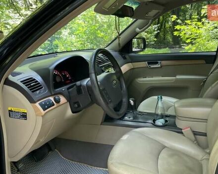 Черный Киа Мохаве, объемом двигателя 2.96 л и пробегом 315 тыс. км за 12500 $, фото 11 на Automoto.ua