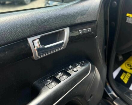 Черный Киа Мохаве, объемом двигателя 3 л и пробегом 194 тыс. км за 13990 $, фото 9 на Automoto.ua