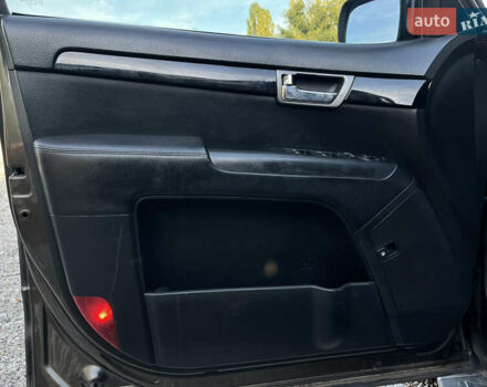 Коричневий Кіа Мохаве, об'ємом двигуна 3.78 л та пробігом 252 тис. км за 9500 $, фото 10 на Automoto.ua