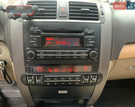 Киа Мохаве, объемом двигателя 2.96 л и пробегом 261 тыс. км за 15000 $, фото 20 на Automoto.ua