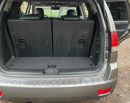Серый Киа Мохаве, объемом двигателя 3.78 л и пробегом 293 тыс. км за 11500 $, фото 32 на Automoto.ua