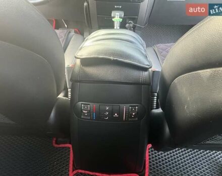 Серый Киа Мохаве, объемом двигателя 3.78 л и пробегом 118 тыс. км за 14000 $, фото 21 на Automoto.ua