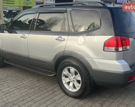 Серый Киа Мохаве, объемом двигателя 3.78 л и пробегом 118 тыс. км за 14000 $, фото 4 на Automoto.ua