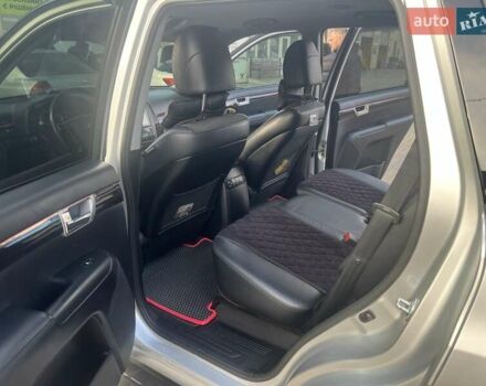 Серый Киа Мохаве, объемом двигателя 3.78 л и пробегом 118 тыс. км за 14000 $, фото 10 на Automoto.ua