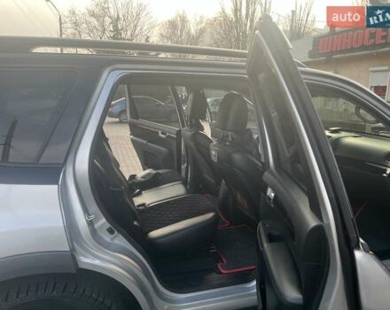 Серый Киа Мохаве, объемом двигателя 3.78 л и пробегом 118 тыс. км за 14000 $, фото 9 на Automoto.ua