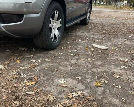 Серый Киа Мохаве, объемом двигателя 3.78 л и пробегом 293 тыс. км за 11500 $, фото 8 на Automoto.ua