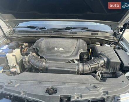 Серый Киа Мохаве, объемом двигателя 3.78 л и пробегом 118 тыс. км за 14000 $, фото 24 на Automoto.ua