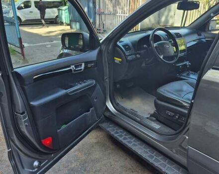 Сірий Кіа Мохаве, об'ємом двигуна 2.96 л та пробігом 211 тис. км за 12300 $, фото 5 на Automoto.ua