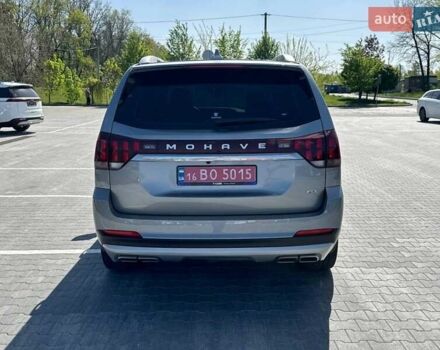 Серый Киа Мохаве, объемом двигателя 3 л и пробегом 62 тыс. км за 48500 $, фото 5 на Automoto.ua