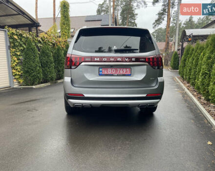 Серый Киа Мохаве, объемом двигателя 3 л и пробегом 66 тыс. км за 47300 $, фото 4 на Automoto.ua